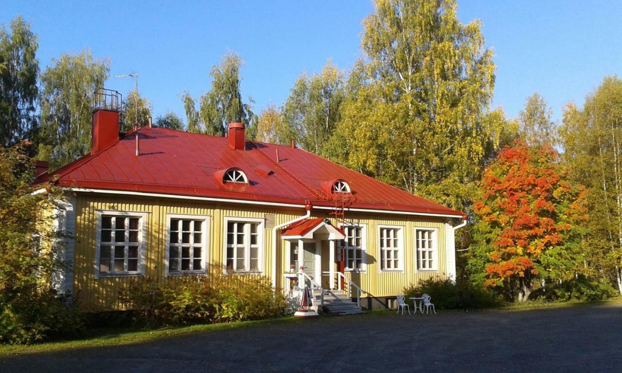 Koveron Majatalo Exterior photo