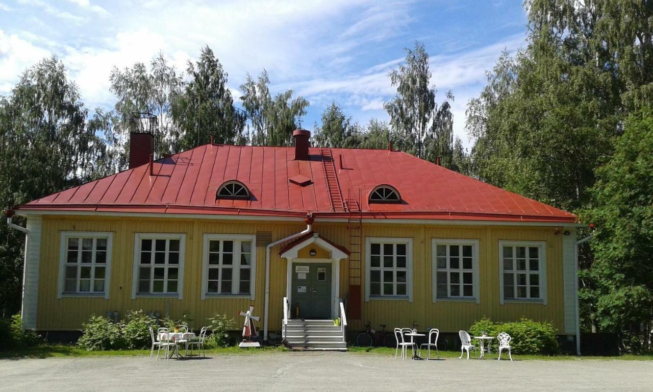 Koveron Majatalo Exterior photo