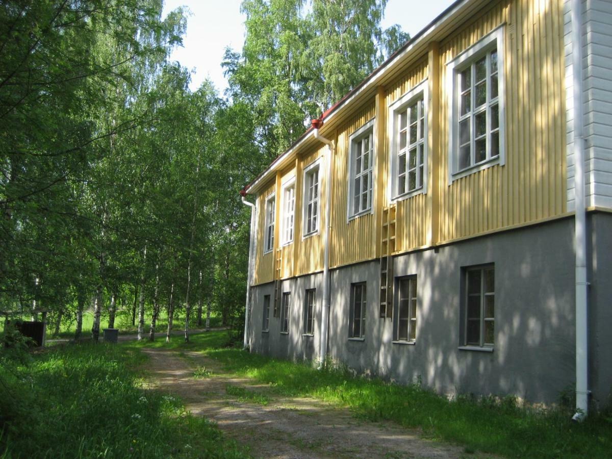 Koveron Majatalo Exterior photo